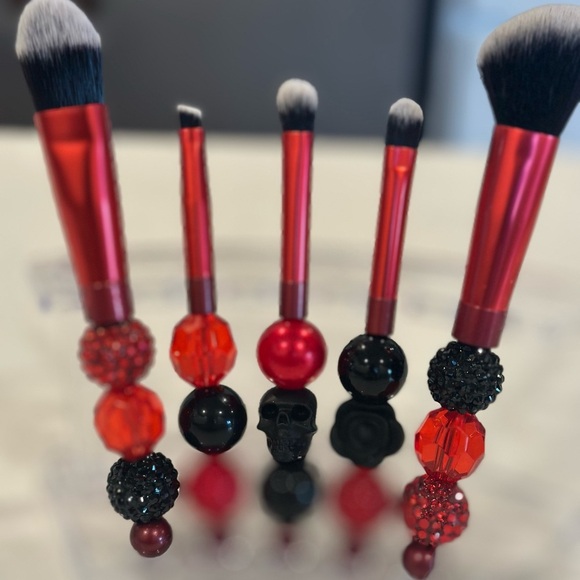 Red and Black Makeup Brush Set - Picture 1 of 4
